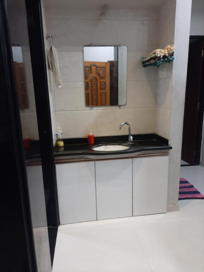 Rajlakshmi Niwas  Apartment Solapur Bagian luar foto