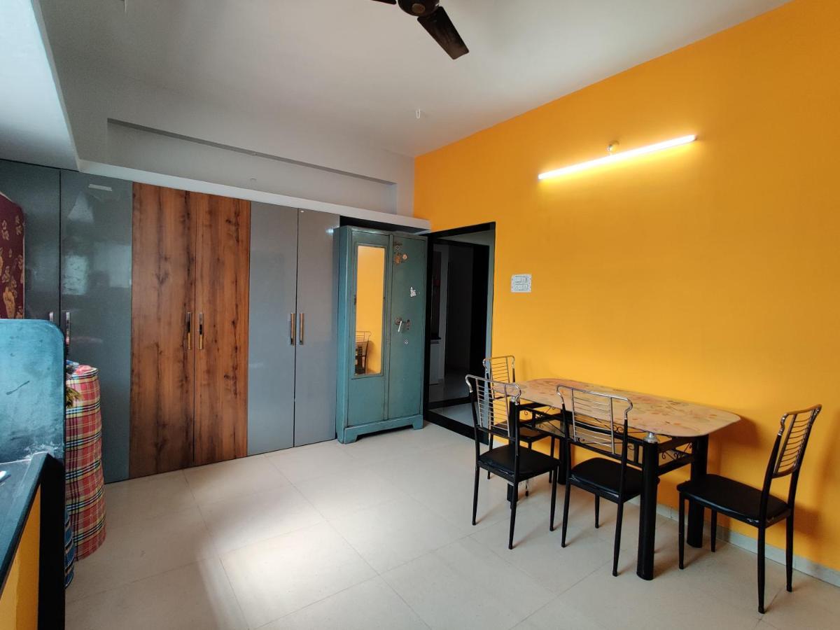 Rajlakshmi Niwas  Apartment Solapur Bagian luar foto
